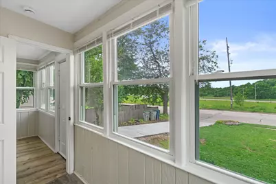 5676 N 43rd St, Milwaukee, WI 53209 - Photo 2