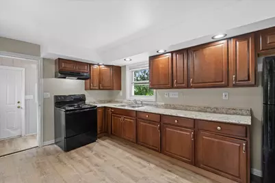 5676 N 43rd St, Milwaukee, WI 53209 - Photo 4