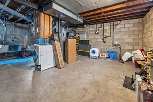 1826 E Fernwood Ave, Milwaukee, WI 53207 - Photo 10