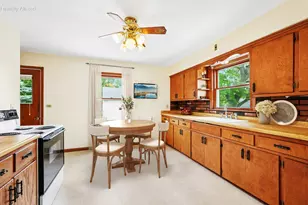 N92W16938 Roger Ave, Menomonee Falls, WI 53051 - Photo 8