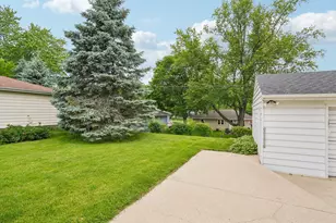 N92W16938 Roger Ave, Menomonee Falls, WI 53051 - Photo 24