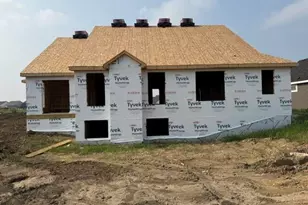 1314 Lynn Circle, Oconomowoc, WI 53066 - Photo 2