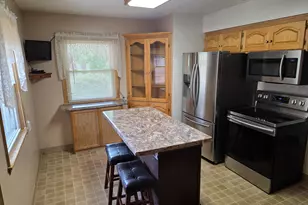 2306 S 85th St, West Allis, WI 53227 - Photo 8