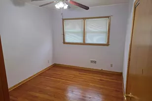 2306 S 85th St, West Allis, WI 53227 - Photo 10