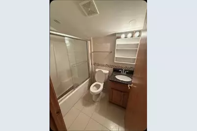 11028 W Daphne St, Milwaukee, WI 53224 - Photo 20