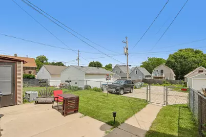 2826 S Chase Ave, Milwaukee, WI 53207 - Photo 14