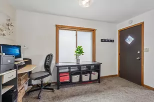 2826 S Chase Ave, Milwaukee, WI 53207 - Photo 10
