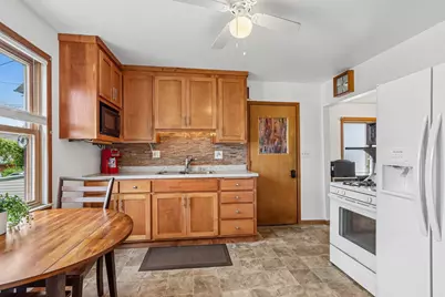 2826 S Chase Ave, Milwaukee, WI 53207 - Photo 6