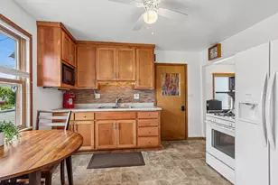 2826 S Chase Ave, Milwaukee, WI 53207 - Photo 6