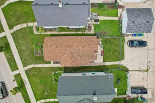 2826 S Chase Ave, Milwaukee, WI 53207 - Photo 16