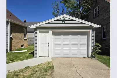 3215 W Oriole Dr, Milwaukee, WI 53209 - Photo 34