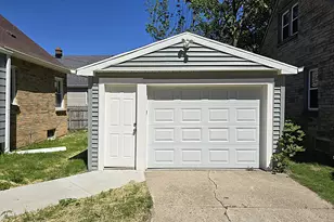 3215 W Oriole Dr, Milwaukee, WI 53209 - Photo 34