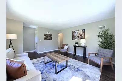 3215 W Oriole Dr, Milwaukee, WI 53209 - Photo 14