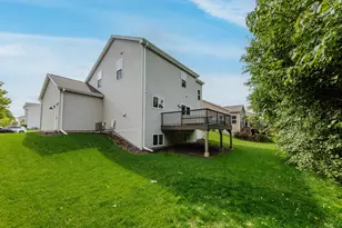 W206N16377 Marshland Dr, Jackson, WI 53037 - Photo 34