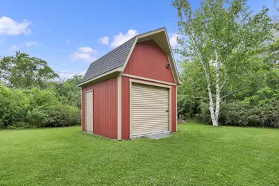 2614 W Chestnut Rd, Mequon, WI 53092 - Photo 22