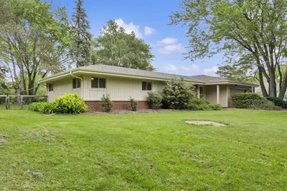 2614 W Chestnut Rd, Mequon, WI 53092 - Photo 2
