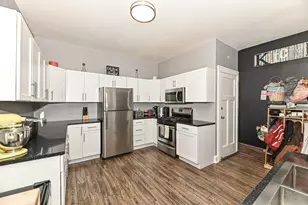 400 E Garfield Ave, Milwaukee, WI 53212 - Photo 10