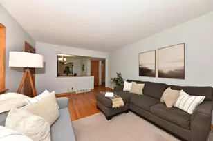W156 N8028 Pilgrim Rd, Menomonee Falls, WI 53051 - Photo 6