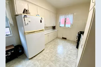2304  13th St, Two Rivers, WI 54241 - Photo 4
