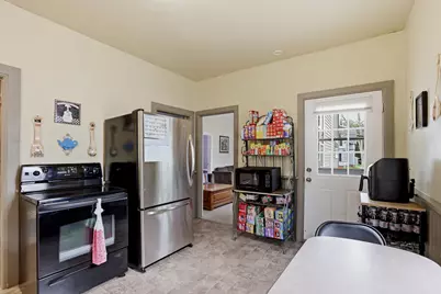 1210  Hamilton St, Manitowoc, WI 54220 - Photo 6