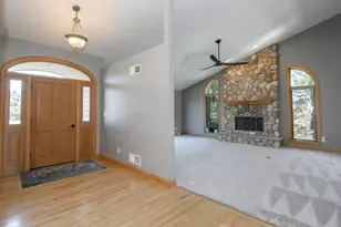 S88W34777 Nesting Ln, Eagle, WI 53119 - Photo 8