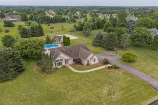 S88W34777 Nesting Ln, Eagle, WI 53119 - Photo 68