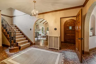 6150 Washington Cir, Wauwatosa, WI 53213 - Photo 4