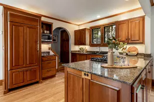 6150 Washington Cir, Wauwatosa, WI 53213 - Photo 12