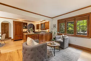 6150 Washington Cir, Wauwatosa, WI 53213 - Photo 10