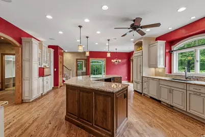 3230  Fordham Ct, Brookfield, WI 53005 - Photo 14