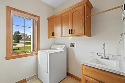 S94W2360  Kunzendorf Ct, Vernon, WI 53103 - Photo 32