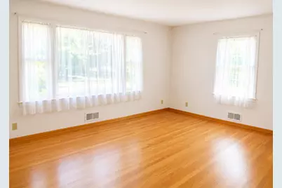 3438  9th Ave, Racine, WI 53402 - Photo 4