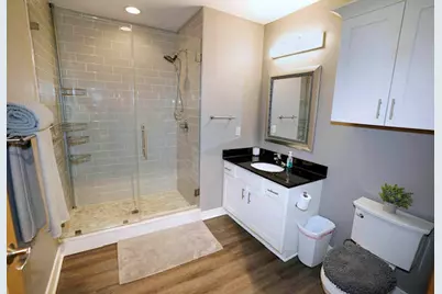 5128 W Bluemound Rd #201, Milwaukee, WI 53208 - Photo 10