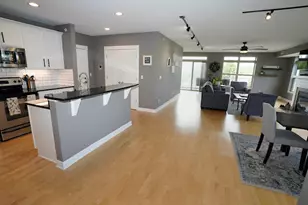5128 W Bluemound Rd, Milwaukee, WI 53208 - Photo 2