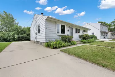 8149 W Kathryn Ave, Milwaukee, WI 53218 - Photo 4