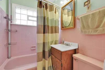 8149 W Kathryn Ave, Milwaukee, WI 53218 - Photo 12