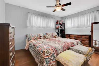8149 W Kathryn Ave, Milwaukee, WI 53218 - Photo 10