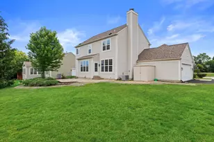 4703 W Forest Hill Ave, Franklin, WI 53132 - Photo 4