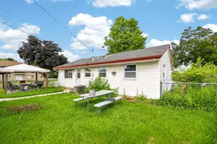 5874 S Marilyn St, Milwaukee, WI 53221 - Photo 14