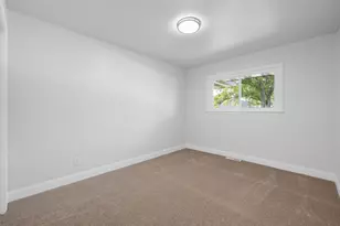 567 W Fransee Ln, Glendale, WI 53217 - Photo 14