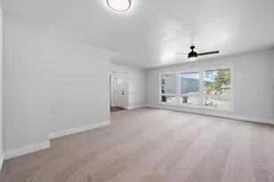 567 W Fransee Ln, Glendale, WI 53217 - Photo 4