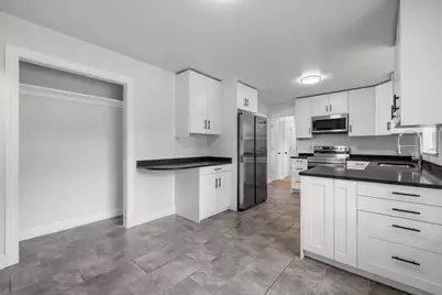 567 W Fransee Ln, Glendale, WI 53217 - Photo 10