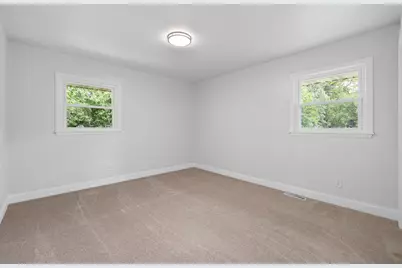 567 W Fransee Ln, Glendale, WI 53217 - Photo 16