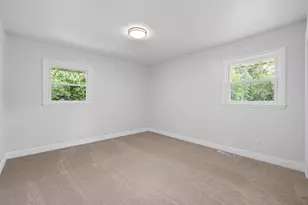 567 W Fransee Ln, Glendale, WI 53217 - Photo 16