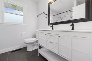 567 W Fransee Ln, Glendale, WI 53217 - Photo 18