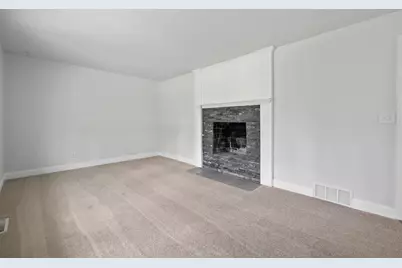 567 W Fransee Ln, Glendale, WI 53217 - Photo 12