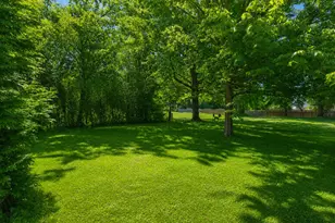 7364 N Braeburn Ln, Glendale, WI 53209 - Photo 16