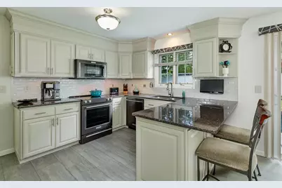 14  Virginia St, Racine, WI 53405 - Photo 8