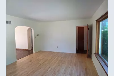 119  Hill Ct, Plymouth, WI 53073 - Photo 2