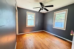 2715 Eisenhower Dr, Racine, WI 53405 - Photo 4
